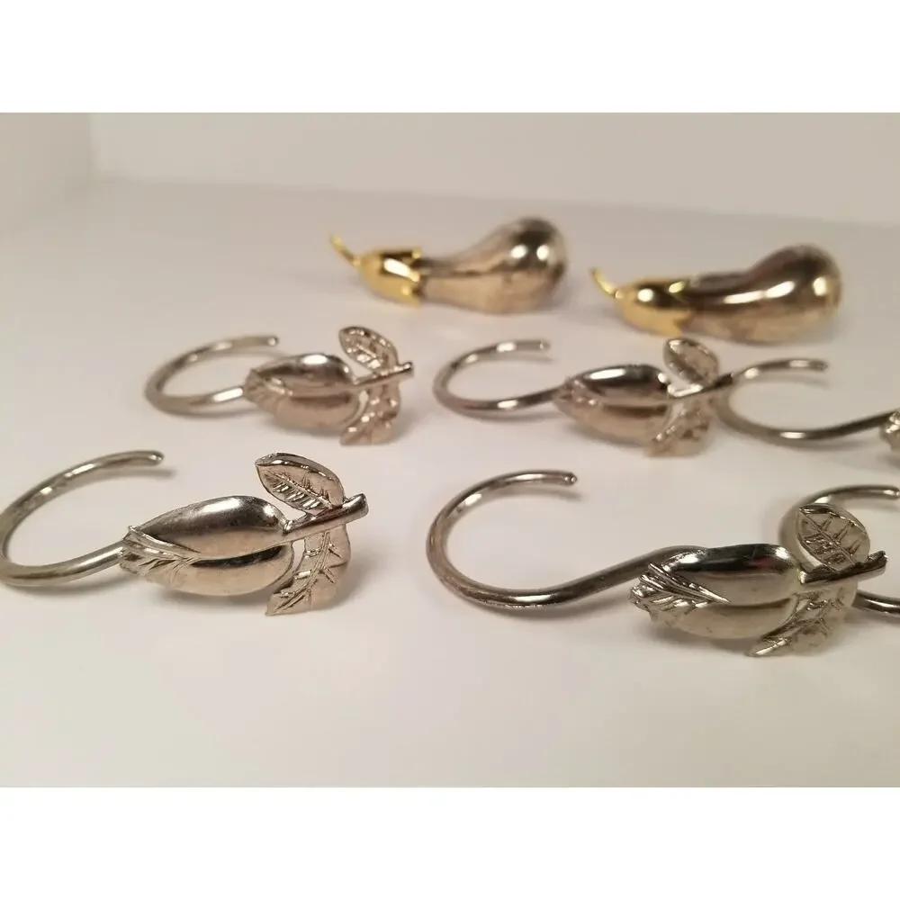 Curtain Rings & Hooks Set of 4 Eggplant Curtain Rings and 12 Fower Curtain Hooks